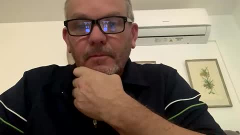 Snapshot of hawks2113 chatting on February 24, 2025, 12:48 pm hawks2113 online show from February 24, 2025, 12:48 pm