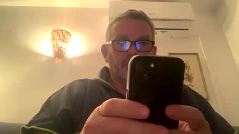 Snapshot of hawks2113 chatting on February 25, 2025, 9:35 pm hawks2113 online show from February 25, 2025, 9:35 pm