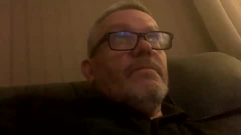 Snapshot of hawks2113 chatting on March 11, 2025, 9:48 pm hawks2113 online show from March 11, 2025, 9:48 pm