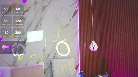 Snapshot of hay1_ chatting on December 3, 2024, 7:10 am haylie See you tonight at 8pm Colombia time online show from December 3, 2024, 7:10 am