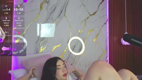 Snapshot of hay1_ chatting on December 7, 2024, 5:37 am haylie See you tonight at 8pm Colombia time online show from December 7, 2024, 5:37 am