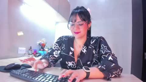 haylenpark online show from May 17, 2026, 9:49 am