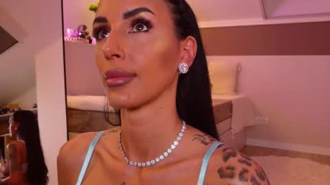 Hayley online show from February 3, 2026, 10:15 pm