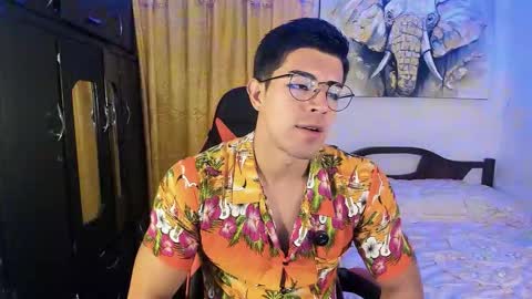 Snapshot of hazbinstudio chatting on November 30, 2025, 4:44 pm hazbinstudio online show from November 30, 2025, 4:44 pm