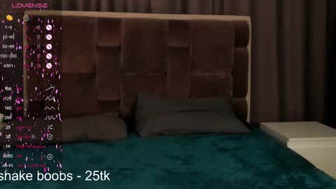 Snapshot of hazel_7 chatting on March 11, 2025, 1:01 pm Liya dont forget to thumbs up me online show from March 11, 2025, 1:01 pm