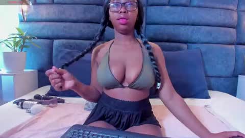 hazel_lanee online show from July 20, 2026, 4:16 am