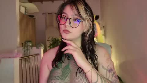 Snapshot of hazelbrownn23 chatting on June 21, 2026, 2:03 am Hazel Brown online show from June 21, 2026, 2:03 am