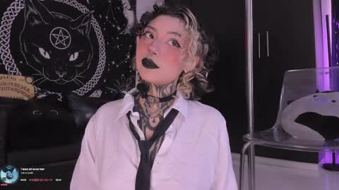 Hazell Witch online show from April 9, 2026, 6:02 pm