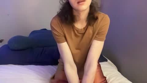 Snapshot of hazelpeppermint chatting on February 3, 2026, 1:04 am Hazel online show from February 3, 2026, 1:04 am