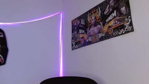 hazlan_420 online show from February 18, 2026, 1:45 am