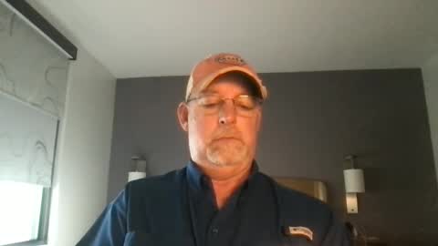 Hdeuce22 online show from February 6, 2025, 7:40 pm