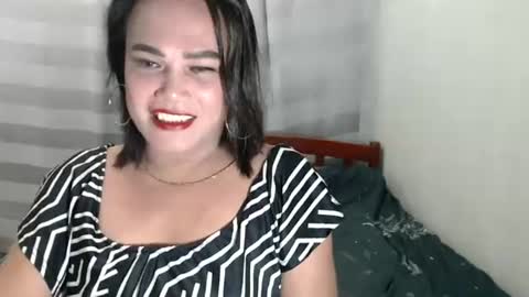 Snapshot of heart4you898279 chatting on June 27, 2026, 8:58 pm Heart online show from June 27, 2026, 8:58 pm