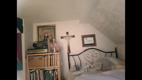 heaven_07 online show from February 8, 2026, 8:45 pm