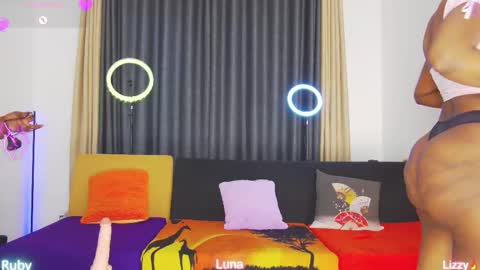 Snapshot of heaven_gall_ chatting on September 9, 2025, 6:13 am AngieLizzy online show from September 9, 2025, 6:13 am