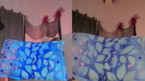 Snapshot of heaven_puertas chatting on October 25, 2025, 5:48 am heaven_puertas online show from October 25, 2025, 5:48 am