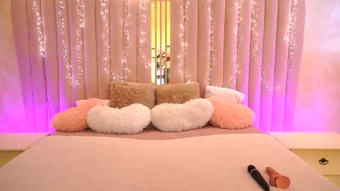 heavenelle online show from March 2, 2026, 7:09 am