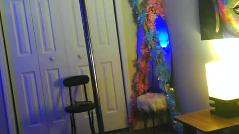Snapshot of heavenllyy chatting on June 18, 2026, 1:50 am Heavenllyy online show from June 18, 2026, 1:50 am