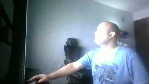 Snapshot of heavy_rebellxc chatting on June 14, 2026, 4:03 am Heavy Rebell online show from June 14, 2026, 4:03 am