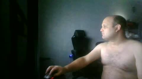 Snapshot of heavy_rebellxc chatting on June 30, 2026, 2:34 am Heavy Rebell online show from June 30, 2026, 2:34 am