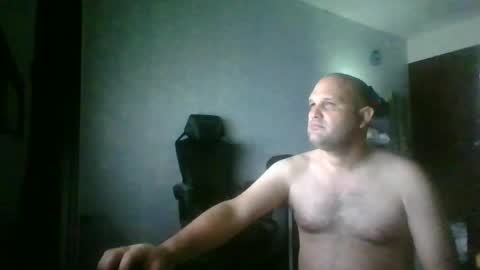 Snapshot of heavy_rebellxc chatting on July 6, 2026, 5:37 am Heavy Rebell online show from July 6, 2026, 5:37 am