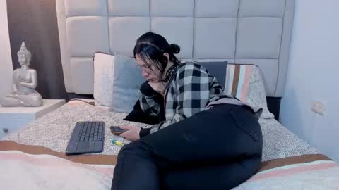 Keira Hecate online show from February 9, 2025, 7:30 pm