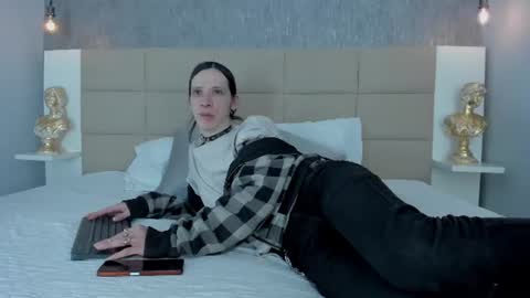 Keira Hecate online show from July 18, 2026, 7:39 pm