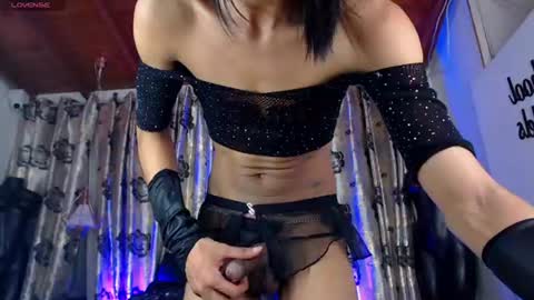 Snapshot of hecate_doll chatting on July 11, 2026, 7:49 pm hecate_doll online show from July 11, 2026, 7:49 pm