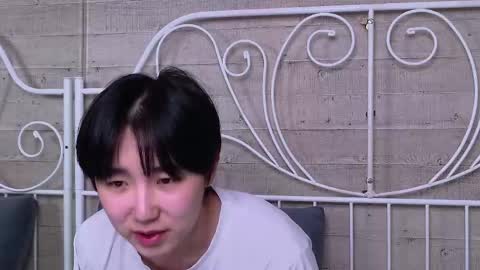 HEEJIN online show from May 30, 2026, 4:42 am