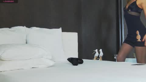 Snapshot of hefner_girl chatting on October 22, 2025, 1:28 am Helen online show from October 22, 2025, 1:28 am