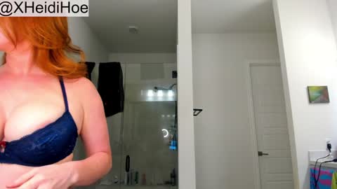 Manyvids    online show from October 10, 2025, 9:14 pm