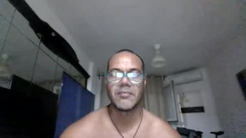 Snapshot of heistt chatting on October 5, 2025, 11:24 pm Heist Stein online show from October 5, 2025, 11:24 pm