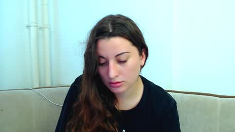 helen_adams_ online show from December 11, 2024, 10:47 am