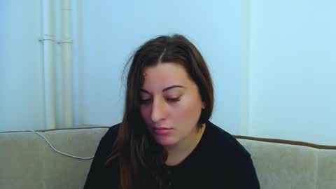 helen_adams_ online show from January 8, 2025, 10:37 am