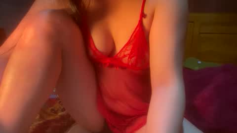 helen_sweetgirl online show from March 17, 2026, 12:15 am