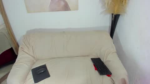 Snapshot of helena_copper chatting on October 20, 2025, 8:20 pm HELENA COPPER online show from October 20, 2025, 8:20 pm