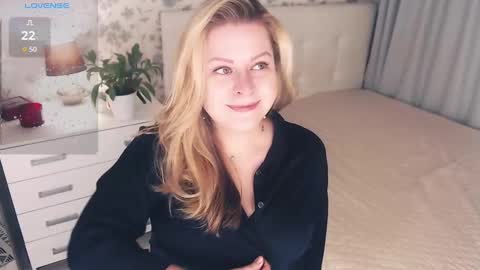 Snapshot of helenbonham chatting on February 15, 2025, 4:25 am Helena Bonham online show from February 15, 2025, 4:25 am