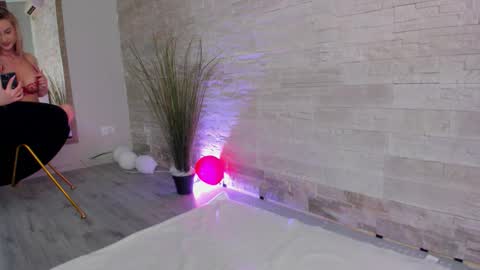 Helen online show from March 13, 2026, 6:20 am