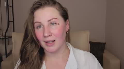 Snapshot of helens_lov chatting on February 11, 2026, 7:57 am Helen online show from February 11, 2026, 7:57 am