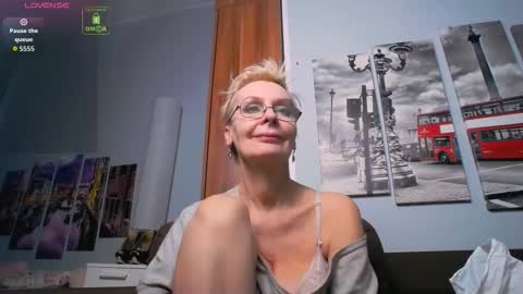 Snapshot of helgahimmele chatting on March 15, 2026, 3:18 pm Helga online show from March 15, 2026, 3:18 pm