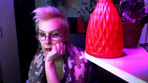 Snapshot of helgahimmele chatting on April 4, 2026, 7:00 pm Helga online show from April 4, 2026, 7:00 pm