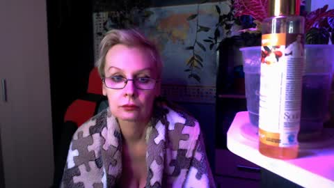 Snapshot of helgahimmele chatting on April 8, 2026, 9:59 pm Helga online show from April 8, 2026, 9:59 pm