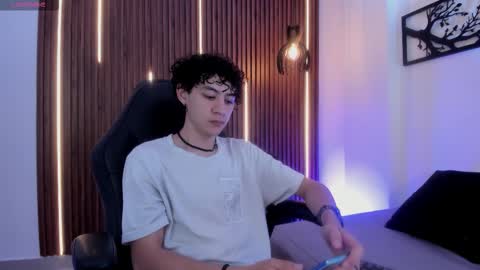 Snapshot of helios_obscuro chatting on September 29, 2025, 1:38 pm helios_obscuro online show from September 29, 2025, 1:38 pm