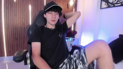 Snapshot of helios_obscuro chatting on October 21, 2025, 3:29 am helios_obscuro online show from October 21, 2025, 3:29 am