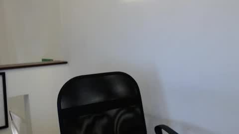 Eros online show from February 4, 2026, 11:53 pm