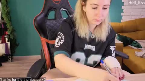 Snapshot of hell_l0ve chatting on February 9, 2026, 2:21 pm Anastasiia online show from February 9, 2026, 2:21 pm