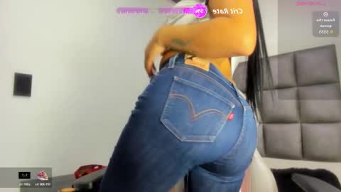 hellen__smith_ online show from October 14, 2025, 1:45 pm