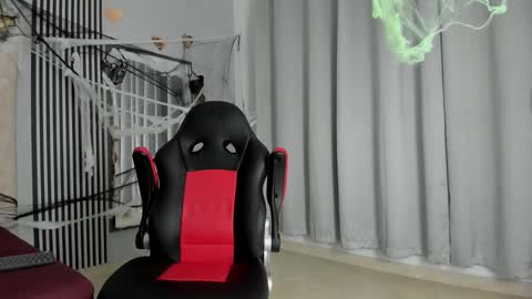 hellen_rice online show from October 20, 2025, 10:59 am