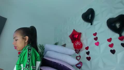 hellen     online show from March 4, 2026, 7:20 pm