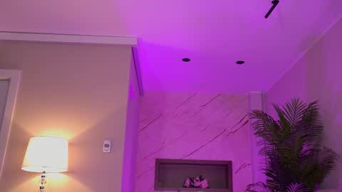 Snapshot of hellenroyy chatting on October 27, 2025, 4:05 am hellenroyy online show from October 27, 2025, 4:05 am