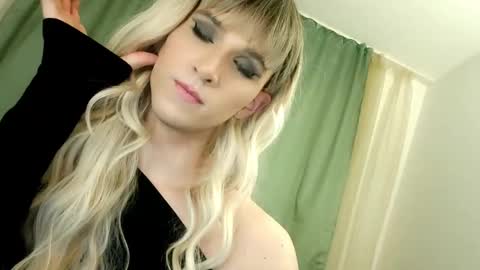 Snapshot of hellenspellman chatting on March 6, 2025, 12:54 am Helen Spellman online show from March 6, 2025, 12:54 am